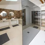 Vakantiehuis Loft Spacieux - Piscine - 220m2 - Calme