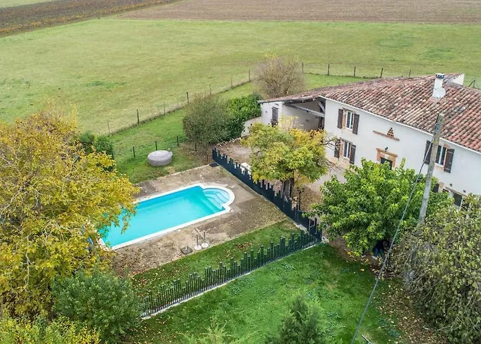 Loft Spacieux - Piscine - 220m2 - Calme Ferienhaus