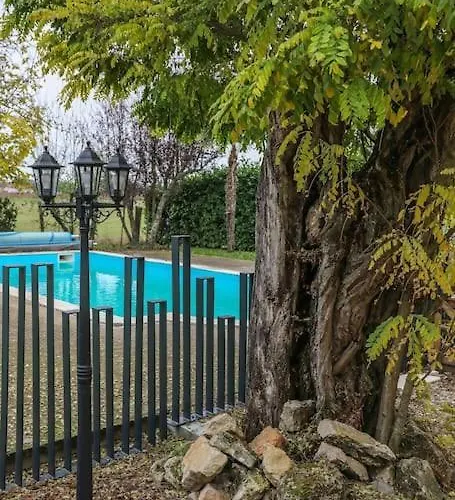 Loft Spacieux - Piscine - 220m2 - Calme Ferienhaus