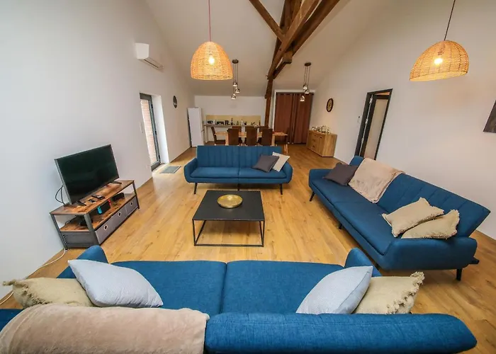 Loft Spacieux - Piscine - 220m2 - Calme * Rivières