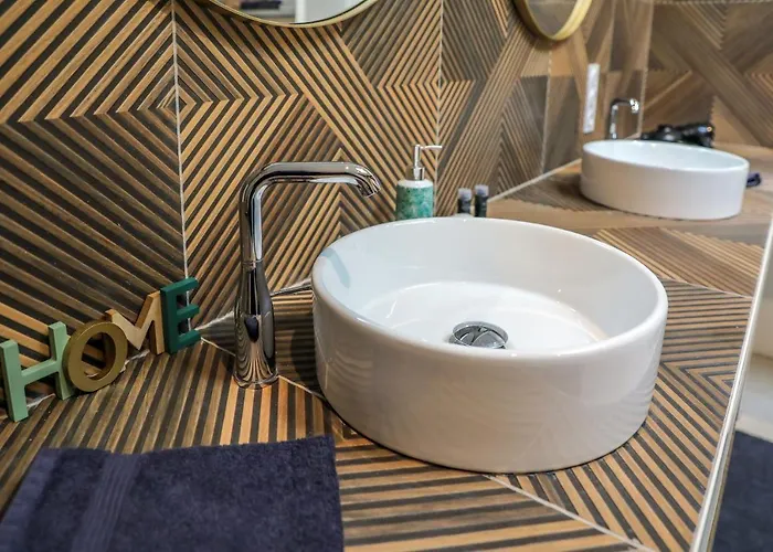 Ferienhaus Loft Spacieux - Piscine - 220m2 - Calme *