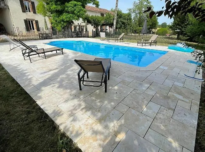 Loft Spacieux - Piscine - 220m2 - Calme *